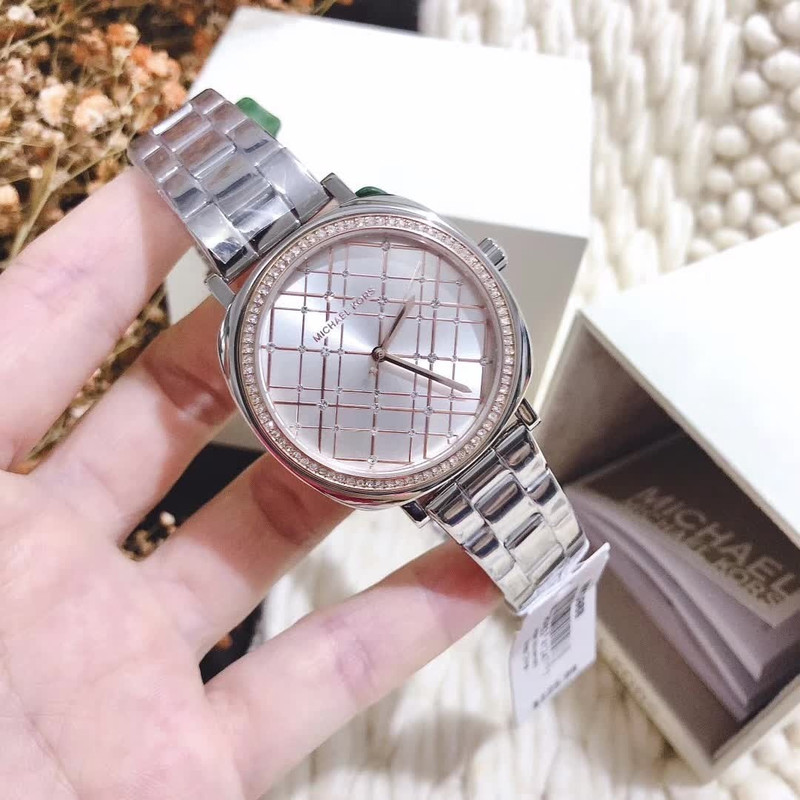 ساعت مچی عقربه ای زنانه مایکل کورس کد mk3988 - Image 2